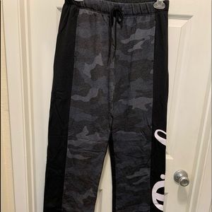 VS Pink NWOT Swatpants Size Medium